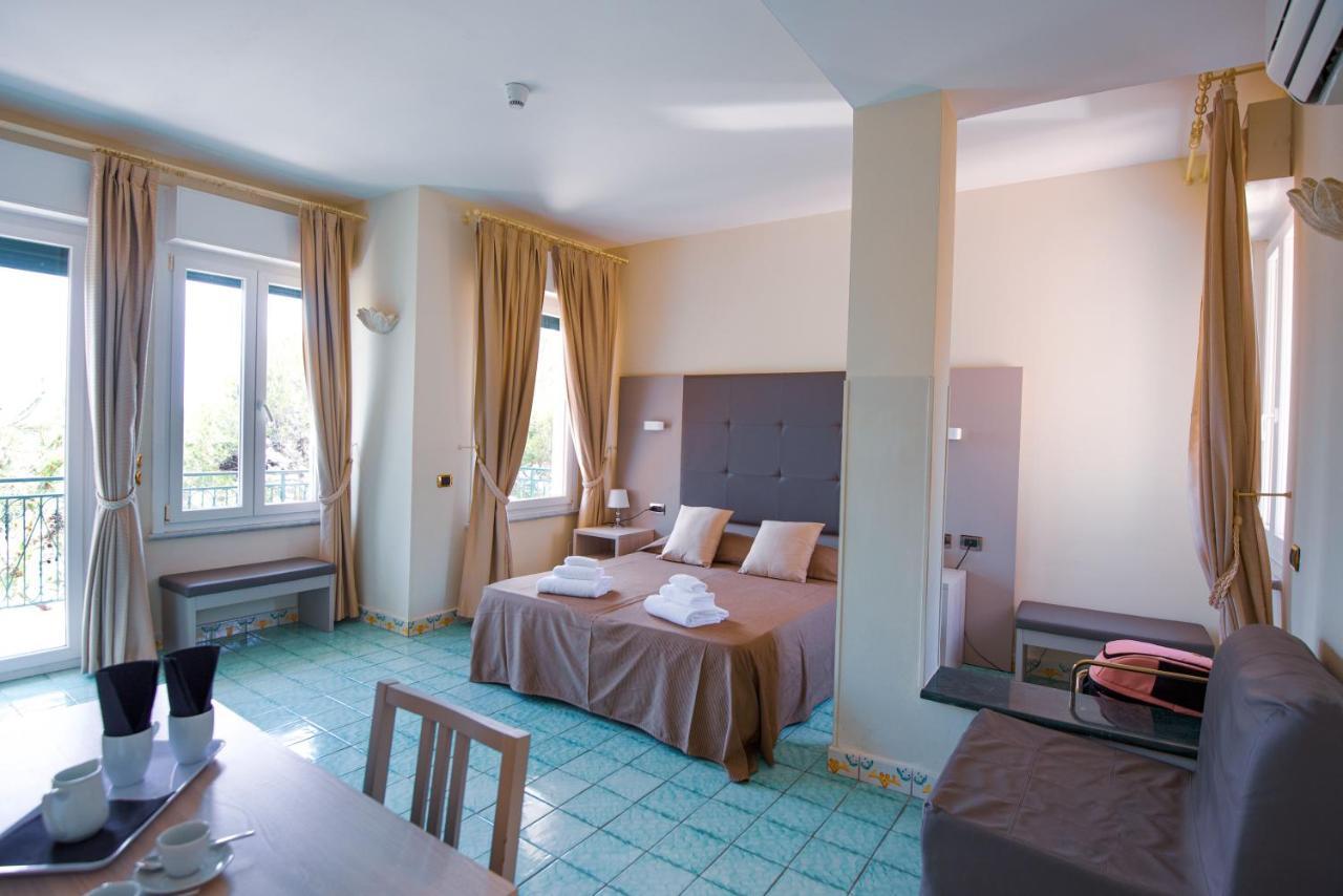 Hotel Degli Argentieri 3*